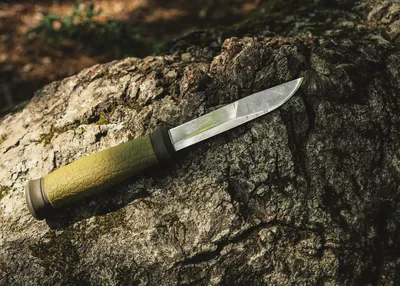 Mora 2000 Review • A Hidden Gem in the Morakniv Lineup!