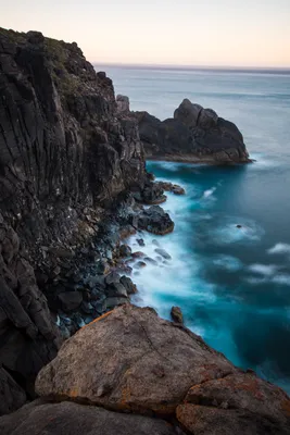 Белые скалы Итурупа, Охотское море, Курилы, Россия. Фотограф Лариса Дука