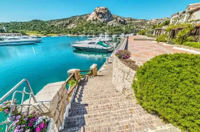 лучшие места для летнего отдыха на побережье италии Стоковое Изображение -  изображение насчитывающей курорт, горы: 218709477