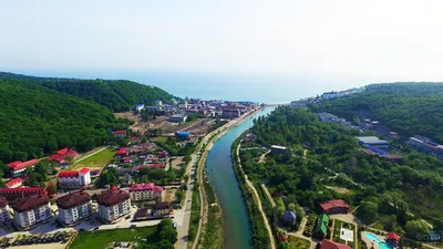 Новомихайловский ВЧЕРА! Волна шла от моря по реке в горы😳…и реки повернут  вспять (с) #лето #море #новомихайловский #Джубга #лермонтово… | Instagram