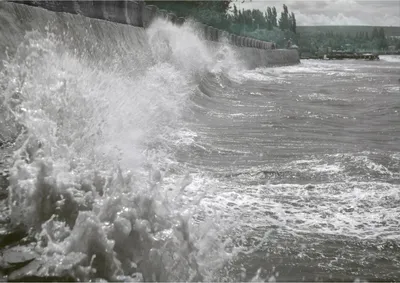 Картина Морской прибой , художник Дмитрий Балахонов