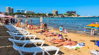 В Анапе море превратилось в болото: местный блогер показал, как выглядит  пляж на курорте - 21 июня 2023 - 161.ру