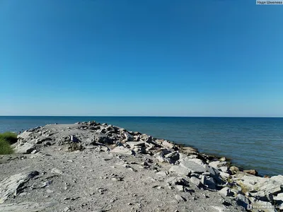 Пляж в Дагестане на Каспийском море. Ничуть не хуже, чем на Черном. И  девушки в купальниках есть | Прекрасное рядом | Дзен