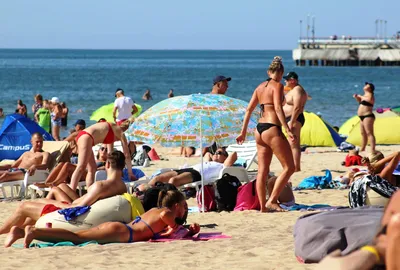 Пристань удлиняет в море Palanga, Литва Стоковое Фото - изображение  насчитывающей кумулюс, циррус: 90828900