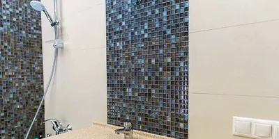 Сравнение покрытия мозаикой с плиткой под мозаику
