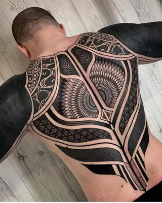Мужские тату на спине: татуировки на спине для мужчин, эскизы, идеи, фото,  недорого в Краснодаре |тату салон Shiva-Tattoo
