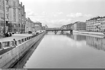 Sankt Petersburg, Набережная реки Фонтанки, 89; Набережная реки Фонтанки,  87; Набережная реки Фонтанки, 85 — Bild — PhotoBuildings