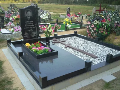 Изготовление памятников и надгробий в Первомайском: 105 граверов