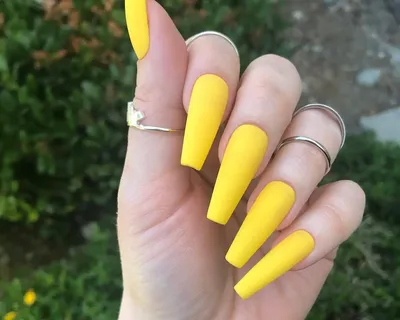 Bizarre 'nipple' manicure shocks Instagram: 'Tasteless'