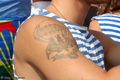 армейские тату вдв на плече эскизы: 2 тыс изображений найдено в  Яндекс.Картинках | Tatuagens militares, Tatuagem guerreiro, Arte sobre  aviação