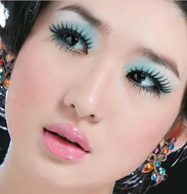 Процедура расширения ресницы. Красивые женщины азиатские глаза с крупным  планом ударов Стоковое Фото - изображение насчитывающей черный, состав:  211287450