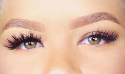 Наращивание ресниц для маленьких глаз - какая форма и эффект увеличивают  глаза