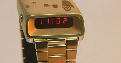 Часы наручные электронные \"Лапка\", ремешок силикон, белые по оптовой цене в  Астане