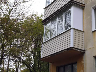 Внешняя отделка балкона сайдингом - цена 1 800 руб./м2