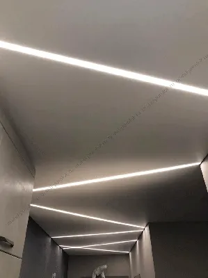 Натяжные потолки в коридоре выгодно с беспылевой установкой и бесплатным  замером