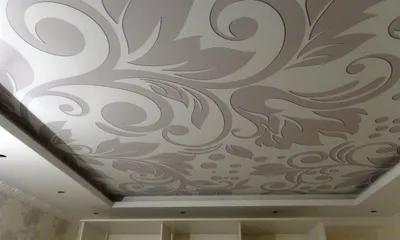 Одноуровневый матовый натяжной потолок для ванной 5 м2 с фотопечатью монтаж  и установка в Саратове
