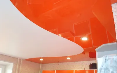 Двухцветные натяжные потолки в интерьере — тонкости подбора и лучшие  примеры | Маэстро - Натяжные потолки в Новосибирске