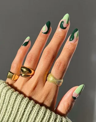 Negative Space Manicures Are the New Nude Nails | Who What Wear UK