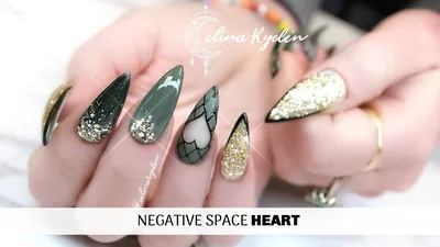 Negative Space Christmas Tree Nails – Step by Step - WarpaintMag