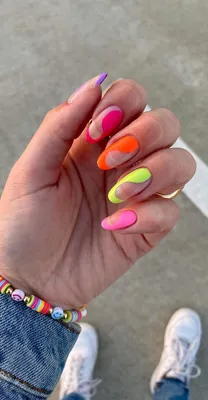 Negative Space Designs Are The Biggest Nail Art Trend Of Fall 2023