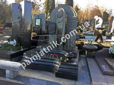 Эксклюзивные памятники из гранита, мемориальные комплексы, купить надгробие  на кладбище в Москве