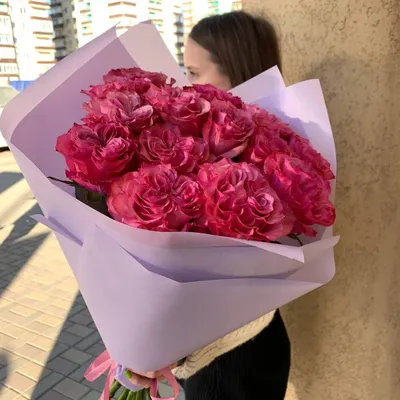 Нежный, стильный, необычный букет 💐 А каким Вы видите его? Кому бы  подарили такие цветы? Спасибо за фото @oksana.belich | Instagram