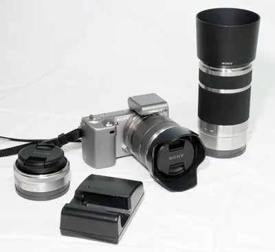 MegaGear Sony Alpha NEX-5R NEX-5N NEX-5 (16-50 mm) Ultra Light – MegaGear  Store