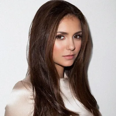 Nina Dobrev. The CW Television Network: The Vampire Diaries. | Nina dobrev,  Atriz mexicana, Mulheres lindas