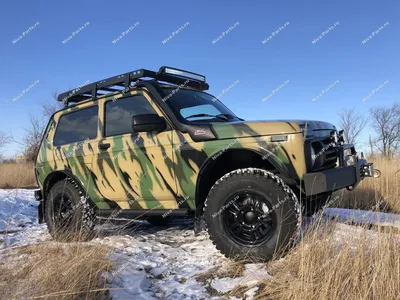 Lada 4×4 в окрасе камуфляж обычная опция