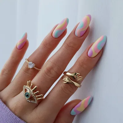 9 nail trends to try this winter, at home or at the salon | Vogue India