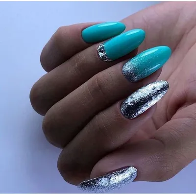 Becca Face Nail Art: Turquoise and Silver Glitter Nails