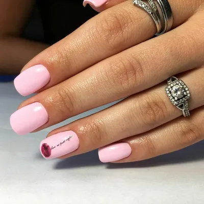 Нежный бледно-розовый маникюр на короткие ногти- фаворит сезона 2020г. ...  Из всех светлых, нюдовых оттенков в 2020 году именно… | Instagram