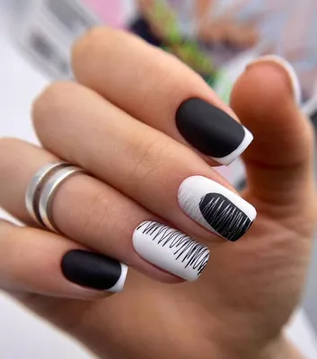 Черно-белые ногти дизайна стоковое фото. изображение насчитывающей  самомоднейше - 50081070