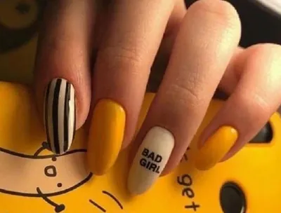 Изумительный дизайн ногтей желтого цвета 2020-2021 +подборка фото |  Искусство маникюра, Маникюр, Дизайн ногтей с блестками