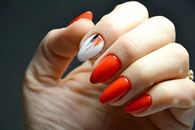 Красно-белый маникюр на короткие ногти (ФОТО) - trendymode.ru