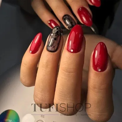 Вампирский маникюр: 6 самых стильных красных дизайнов ногтей на Хэллоуин |  theGirl