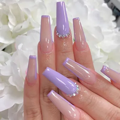 Lavender Latte Nails: The Milk Bath Manicure Adapting One Of Fashion's  Hottest 2023 Colors