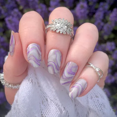 Lavender and Chrome just might be my favorite combo this spring : r/Nails