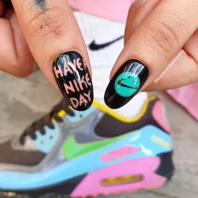 itscynderella on X: \"Throwback to these handdrawn DIOR x NIKE nails done  for @Bebelovely20 https://t.co/w5LZJQgMVN\" / X