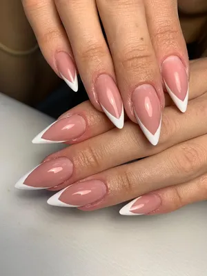 kaliuzhnai8730 - Наращивание ногтей💅🏻 френч + маникюр🌸 📍Французский  маникюр или просто френч является одним и популярнейших видов маникюра у  девушек всего мира. И это не удивительно: френч универсален, он подойдет к  любому