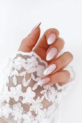 Красивый свадебный маникюр невесты 2020-2021 | Elegant nail art, Elegant  nails, Floral nail art