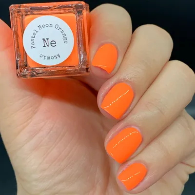 The Sunset Aura Manicure Trend Brings Endless Summer Energy to Your Nails