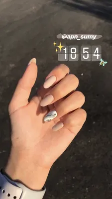 милые короткие ногти, маникюр бежевый на миндаль мрамор золото | Almond  nails designs, Short acrylic nails, Gel nails