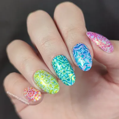 Ethereal prism nails : r/RedditLaqueristas