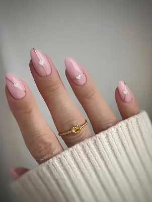 Ногти розовые с белым (55 фото)