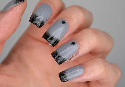 Grey Nail Polish Will Make Your Mani Look So Chic | Who What Wear