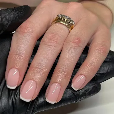МАНИКЮР МИНСК on Instagram: “А это снова то самое наращивание на трубочки😂✨  Нравятся мне такие эксперименты, сейчас такое … | Silver rings, Nails,  Engagement rings