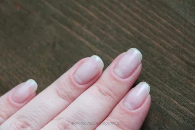 Wow.nails.kh - твой идеальный маникюр - Грамотно укрепленные (гелем или  акригелем) ногти не имеют ничего общего с \"пирожками\" и \"плюшками\"🤗 При  взгляде со стороны они ничем не отличаются от просто покрытых гель-лаком.