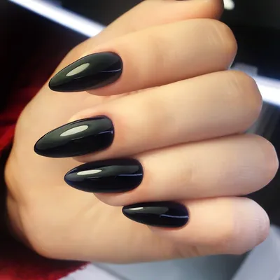 Черный дизайн ногтей - Студия красоты \"NailsProfi\"