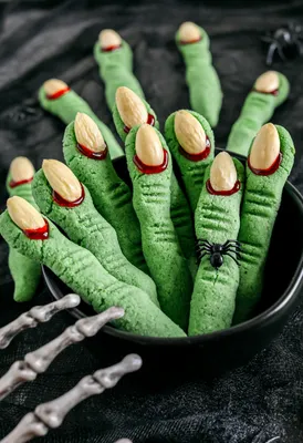 Witch Finger Cookies (without food coloring!) - Texanerin Baking